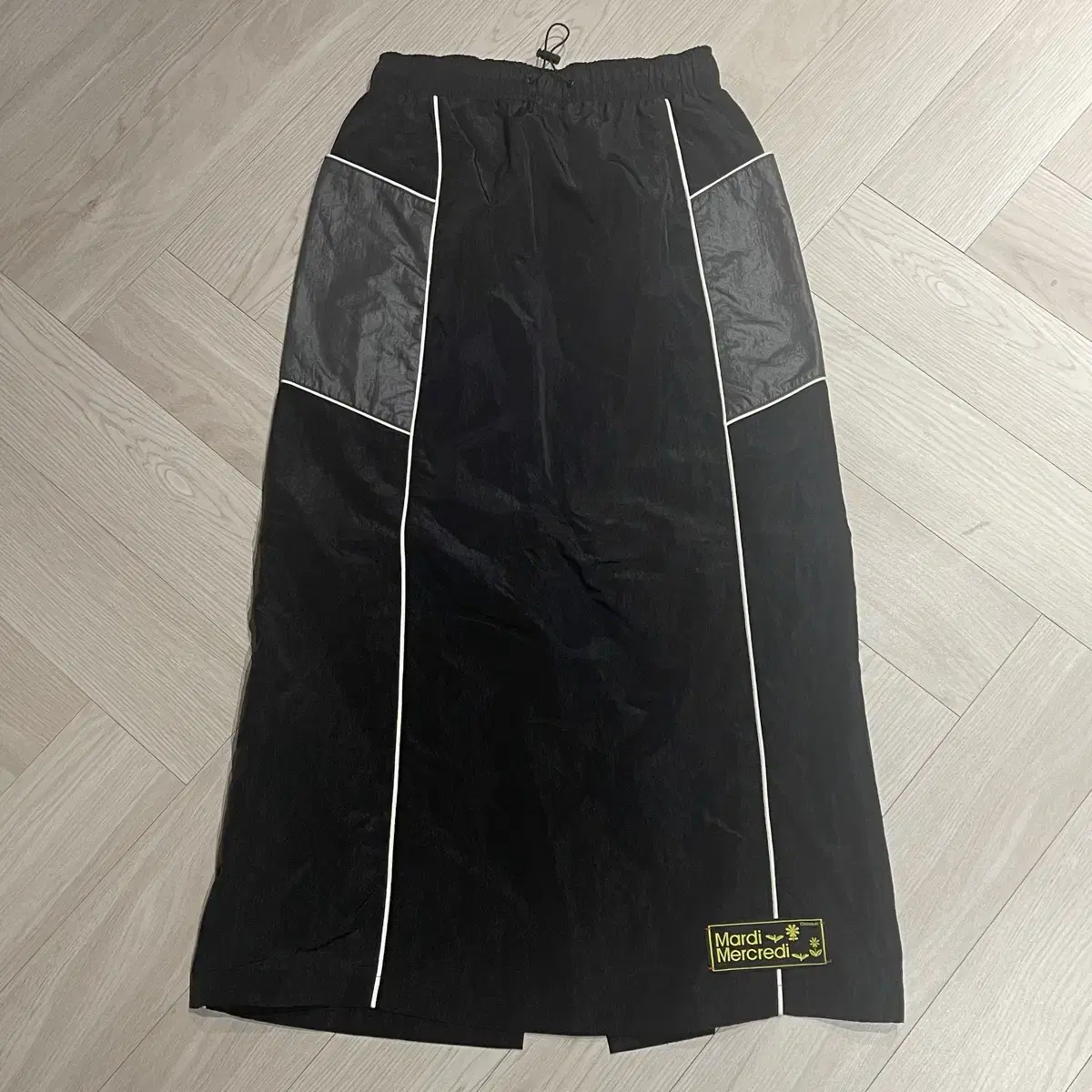 마르디 MAXI TRACK SUIT SKIRT_BLACK